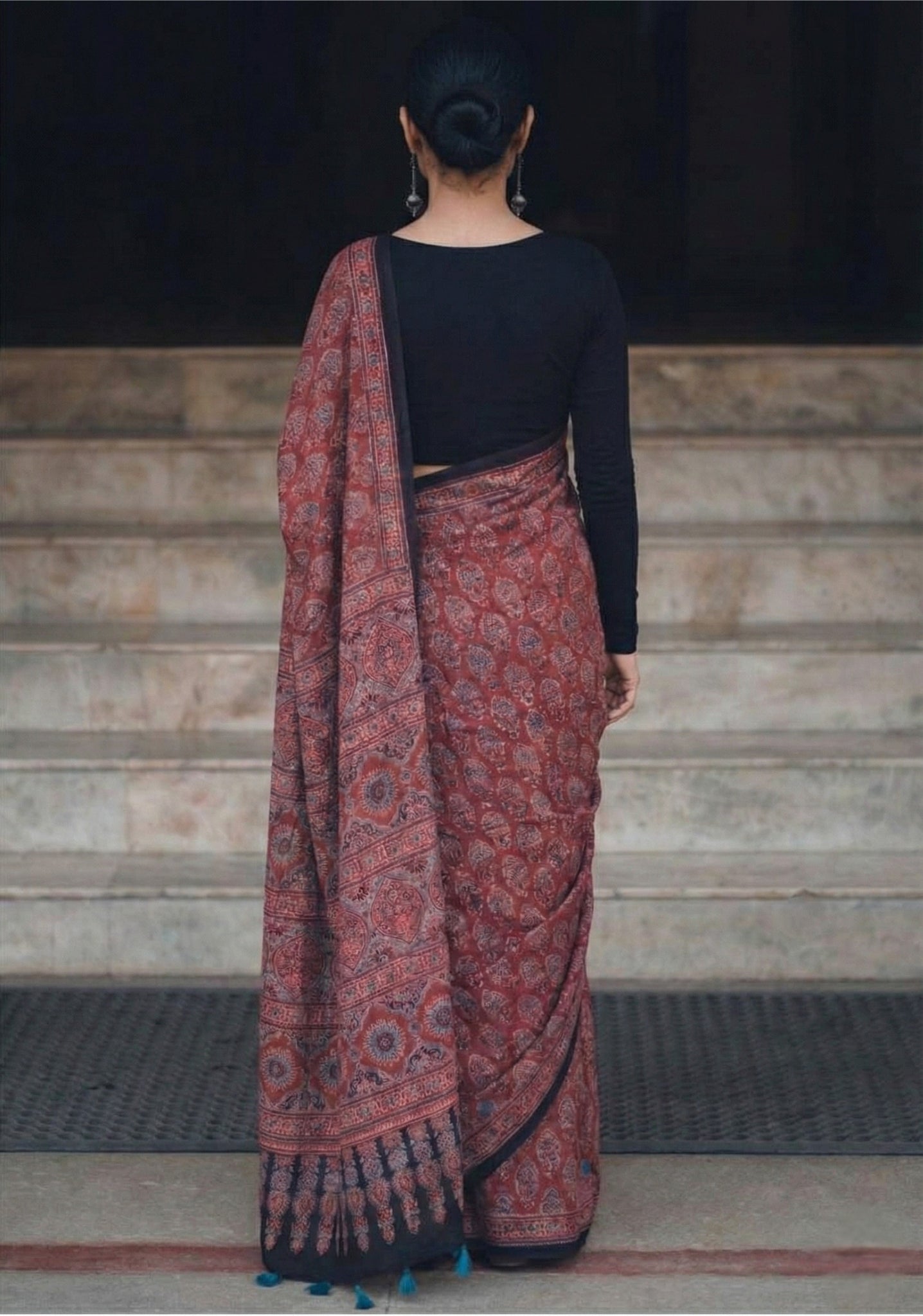 Deep Red Mulmul Cotton Digital Print Saree with Banglori Blouse
