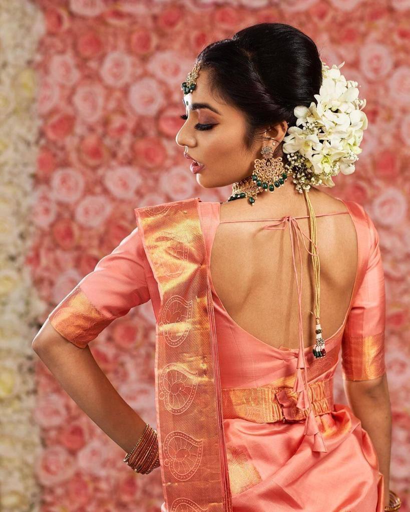 Dusty Peach Kanchipuram Silk Saree with Woven Border & Classic Pallu