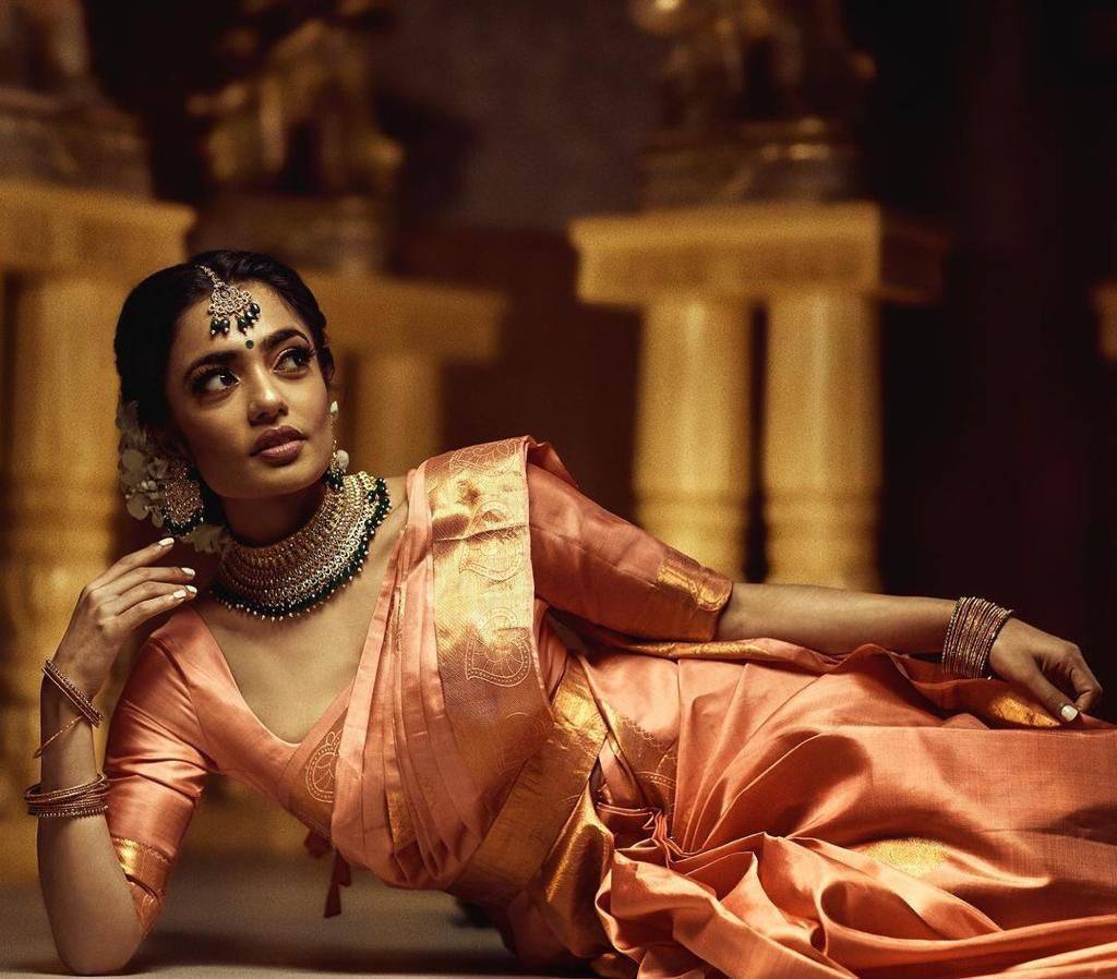 Dusty Peach Kanchipuram Silk Saree with Woven Border & Classic Pallu