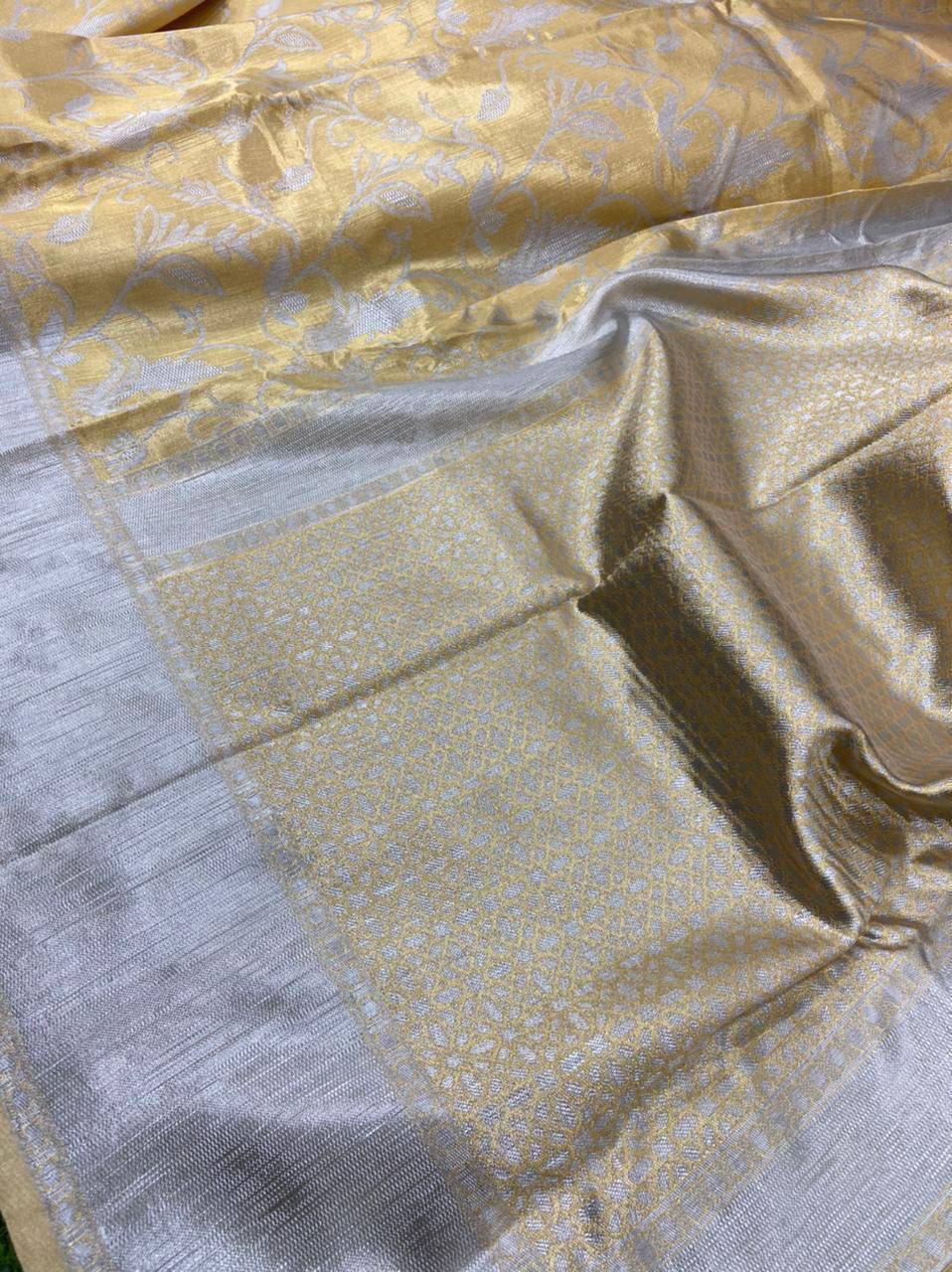 Gold & Silver Traditional Kanchipuram Silk Saree with Weaving Rich Pallu