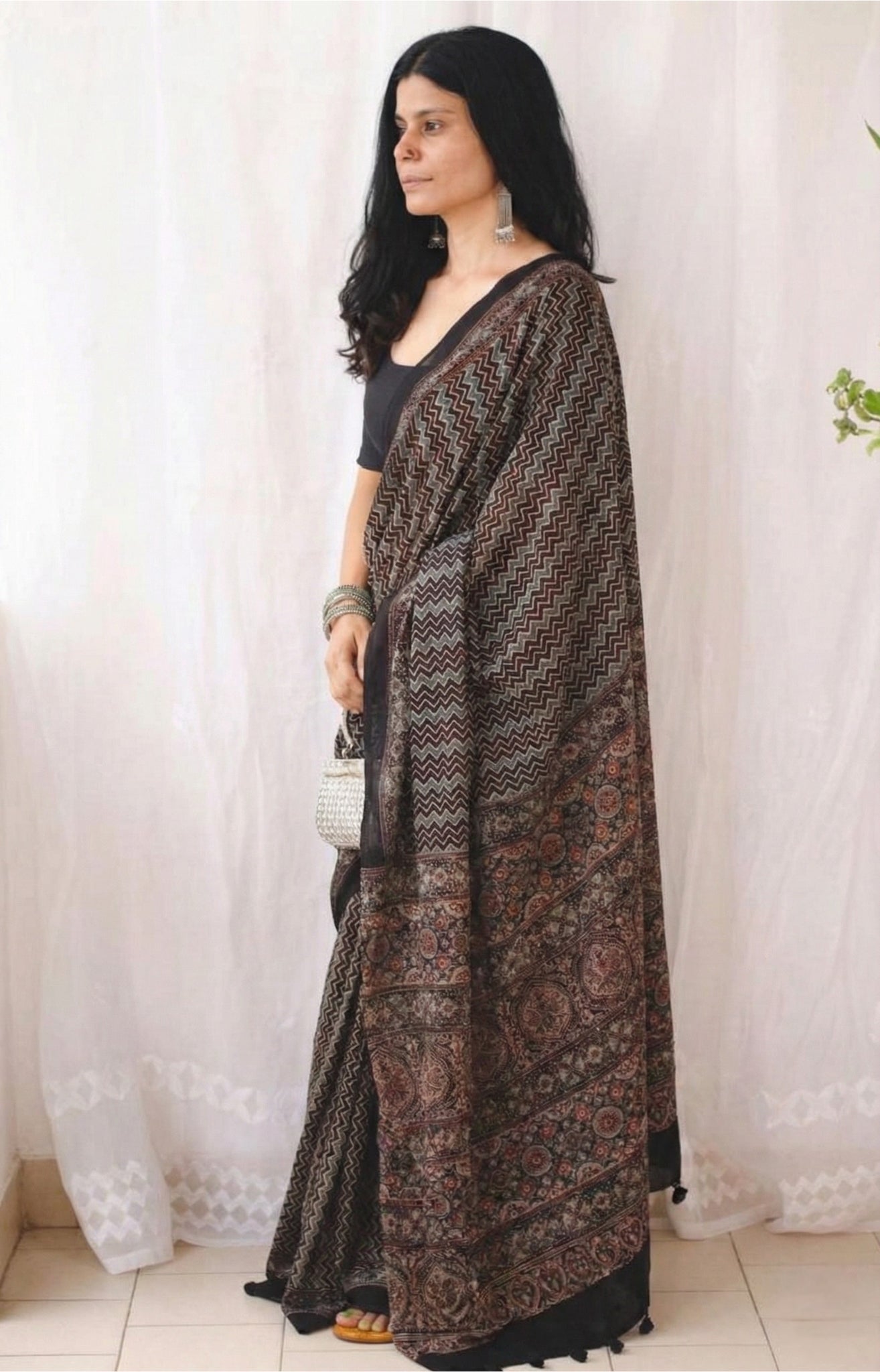 Gray Mulmul Cotton Digital Print Saree with Banglori Blouse