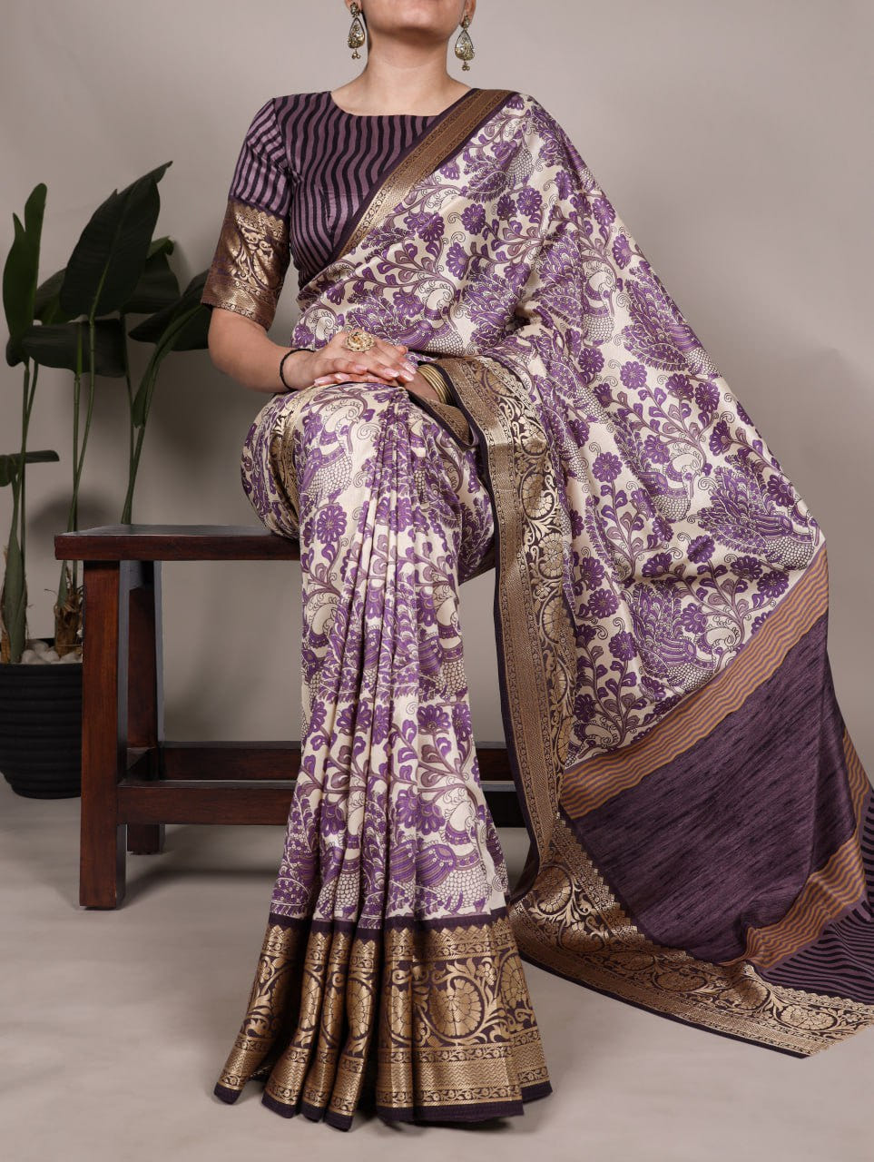 Lavender Tasar Silk Printed Saree with Viscose Border & Matching Blouse