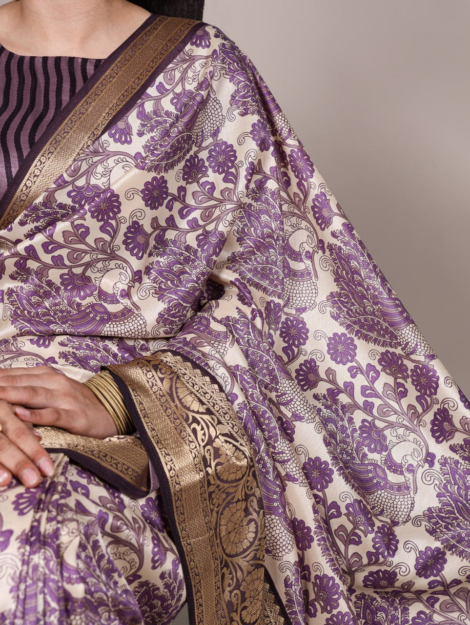 Lavender Tasar Silk Printed Saree with Viscose Border & Matching Blouse