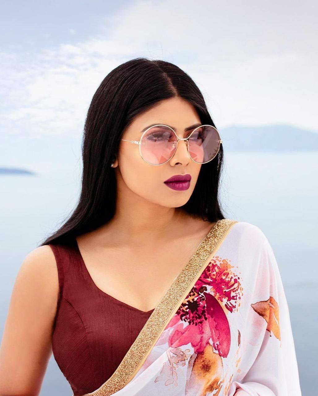 Light Pink Georgette Digital Print Saree with Lace Border Maroon Blouse