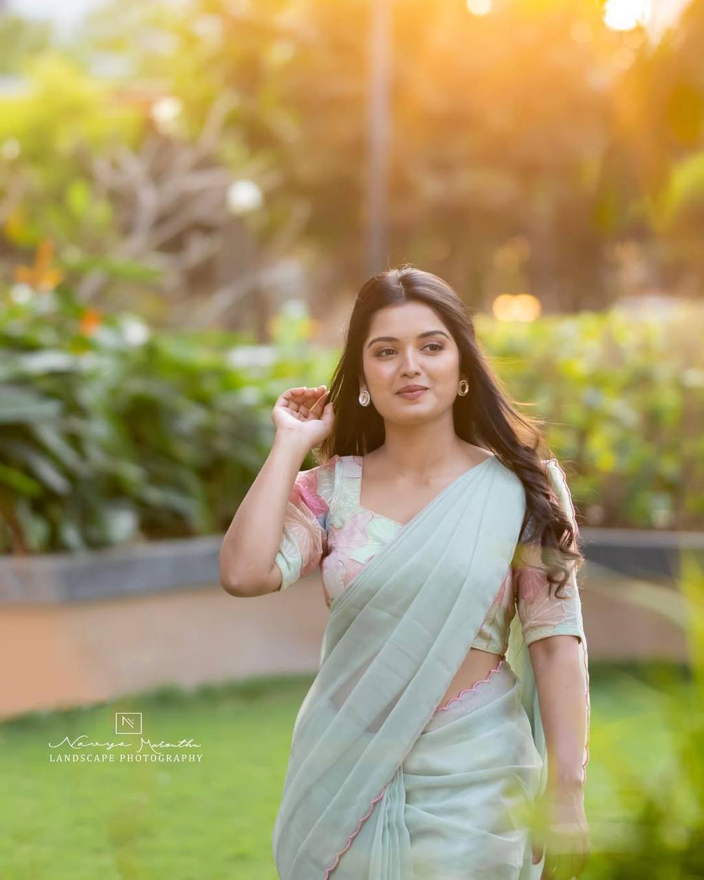 Mint Green Shimmer Georgette Saree with Embroidered Print Blouse