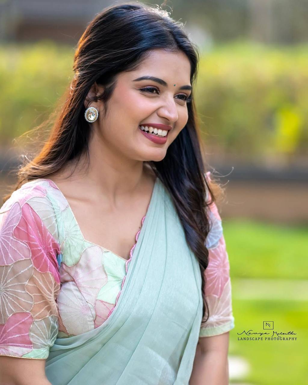 Mint Green Shimmer Georgette Saree with Embroidered Print Blouse