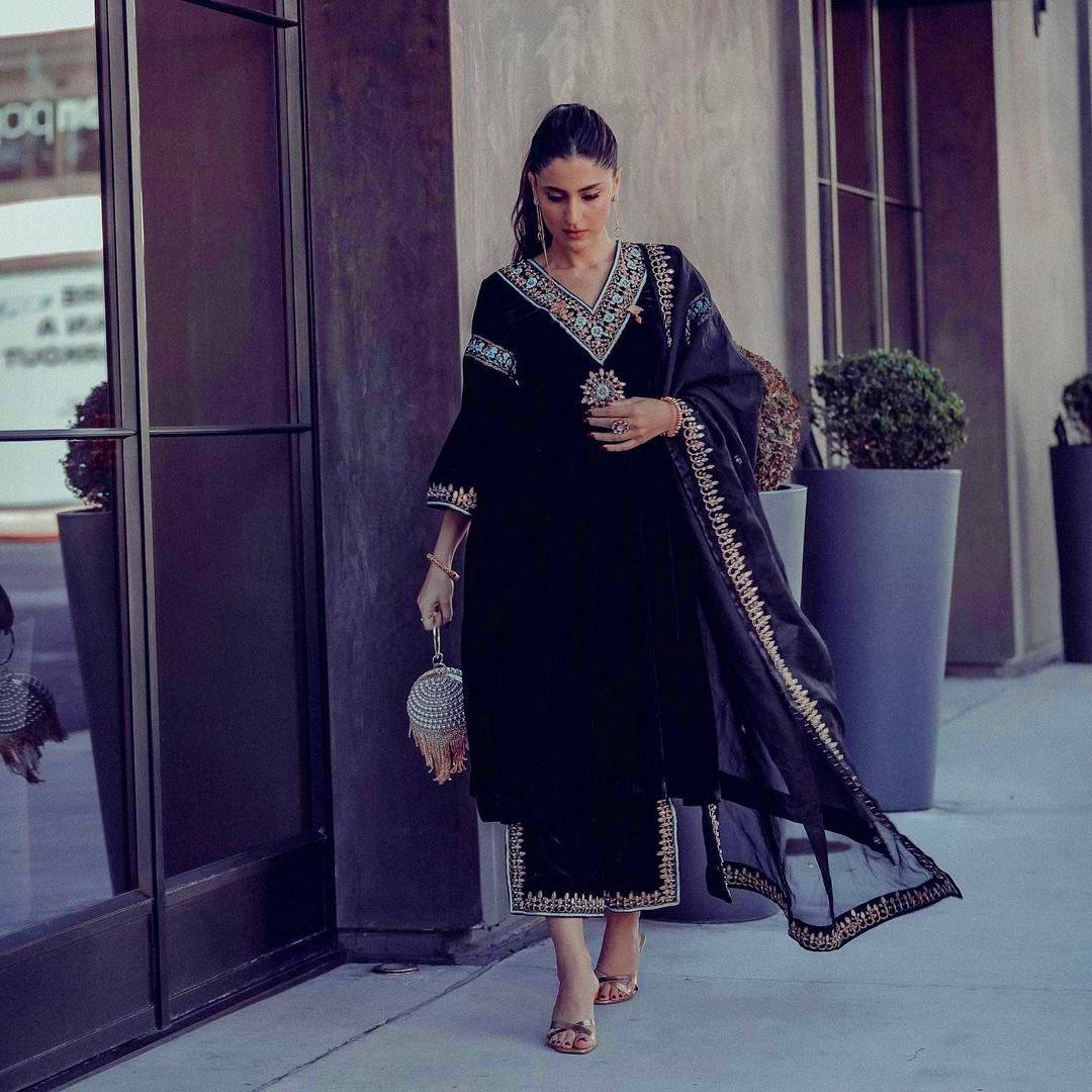 Navy Blue Pure Viscose Velvet Plazzo Top and Dupatta For Party wear