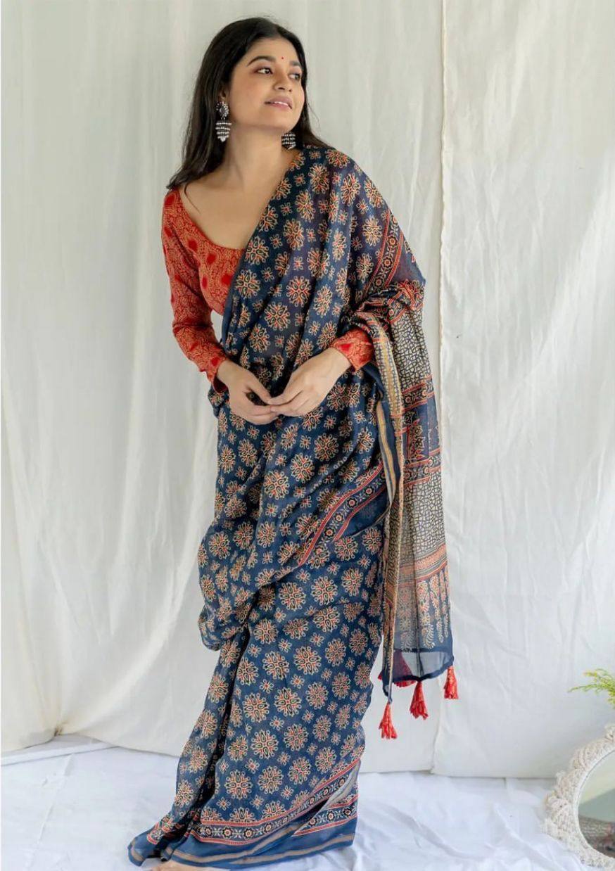 Navy Bule Mulmul Cotton Digital Print Saree with Red Mulmul Blouse
