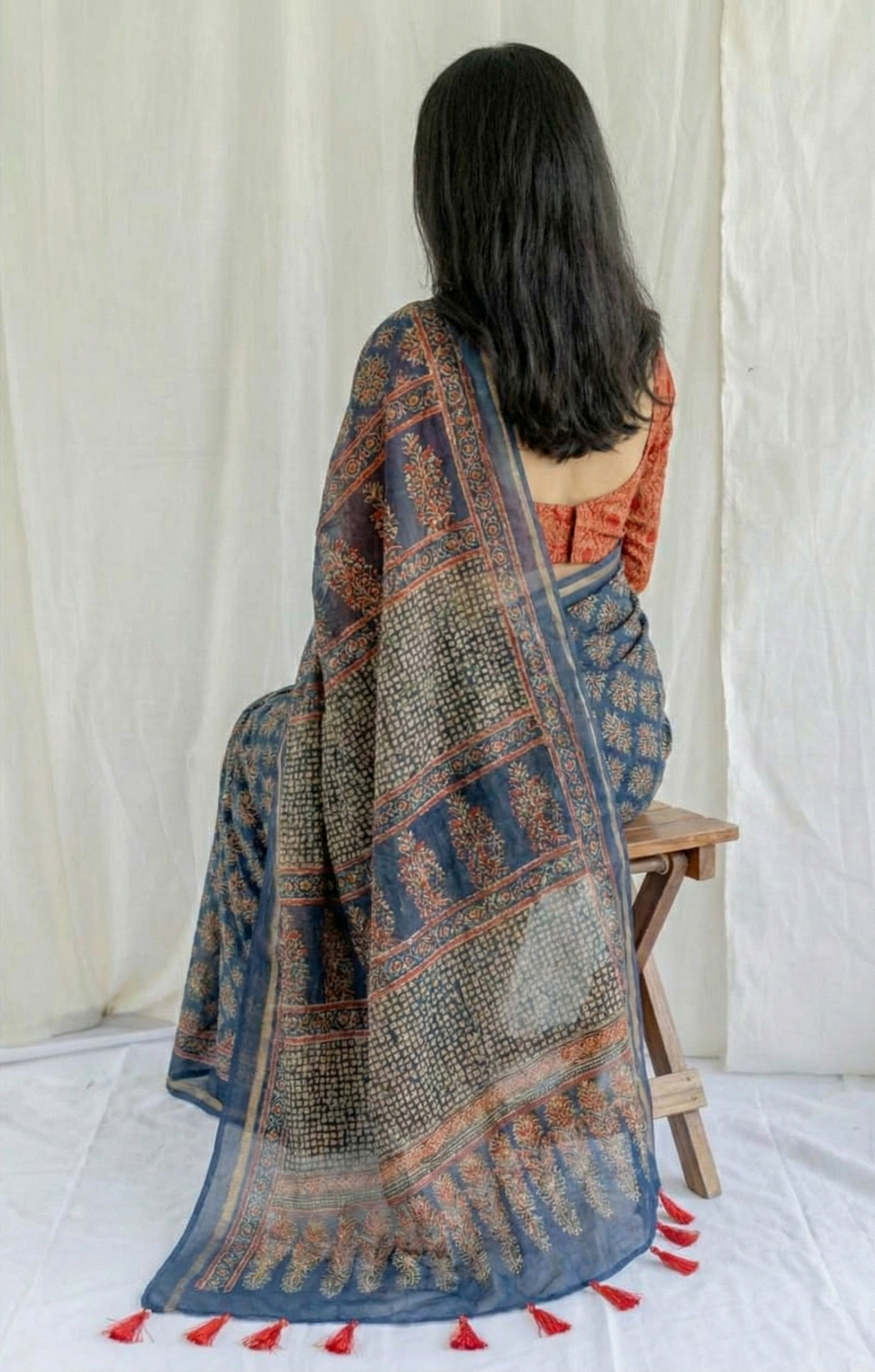 Navy Bule Mulmul Cotton Digital Print Saree with Red Mulmul Blouse