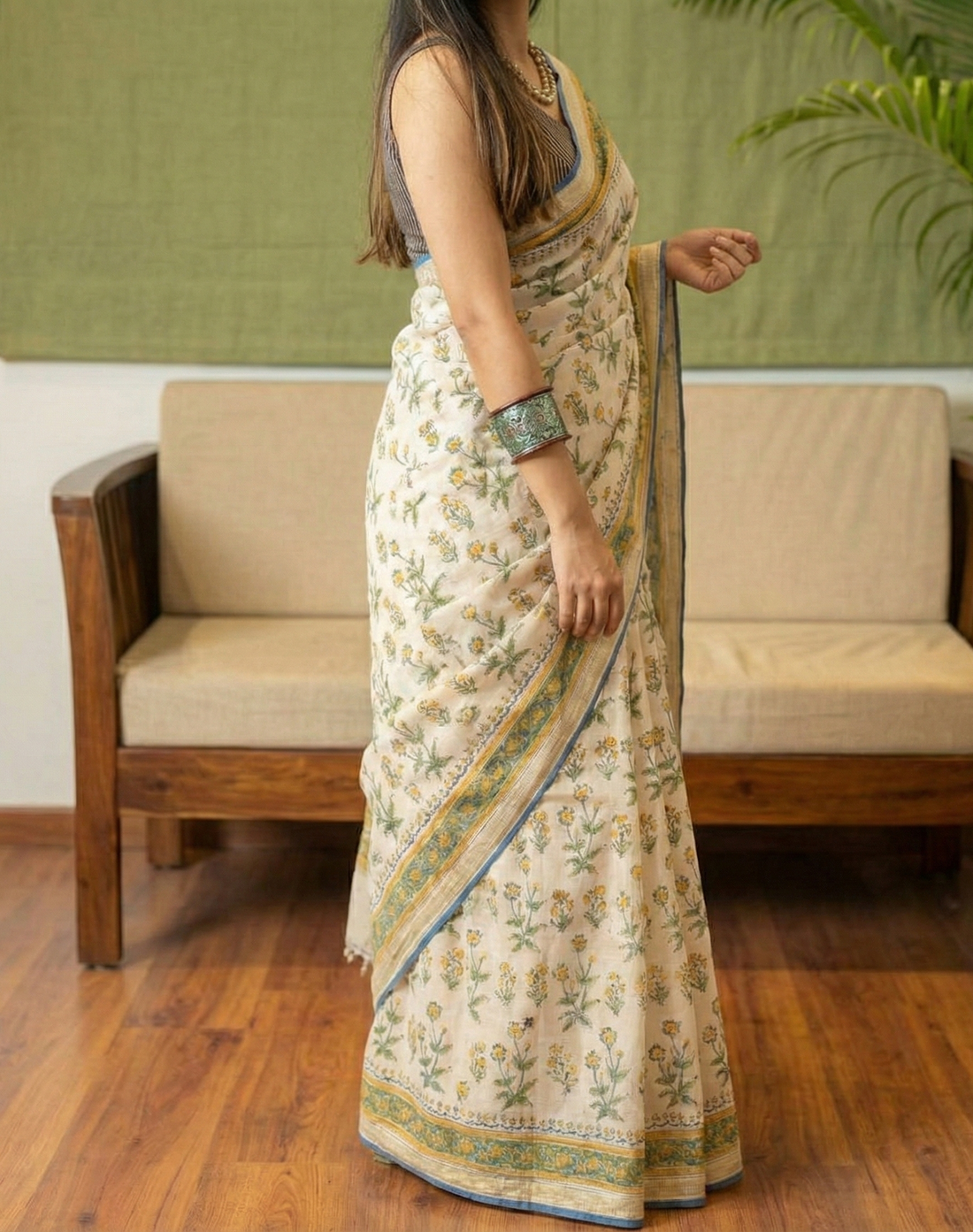 Off White Mulmul Cotton Digital Print Saree with Banglori Blouse