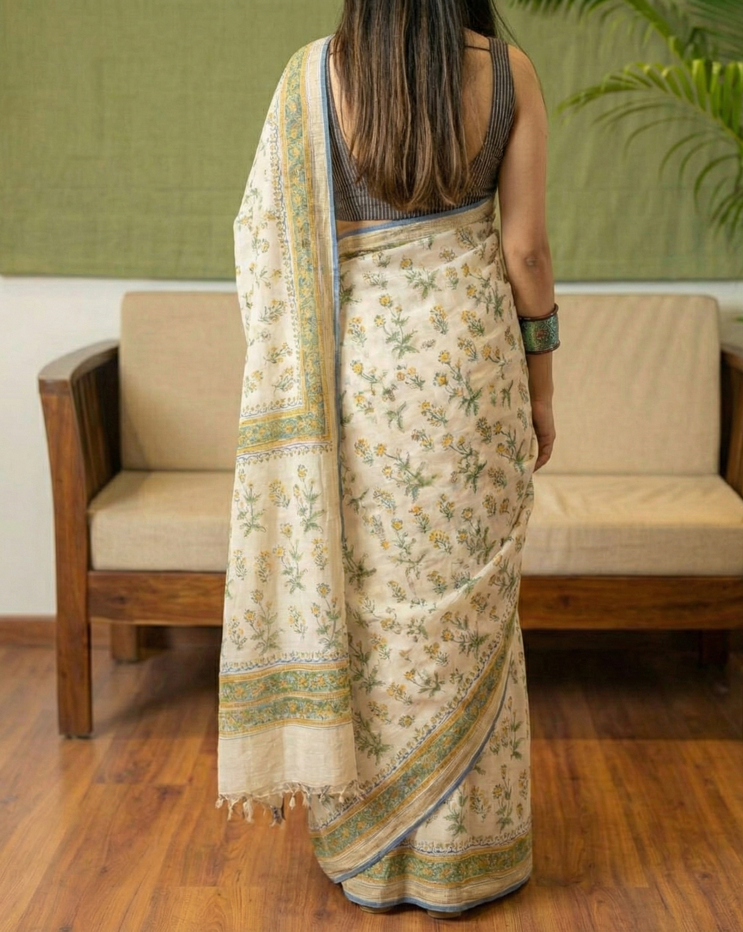 Off White Mulmul Cotton Digital Print Saree with Banglori Blouse