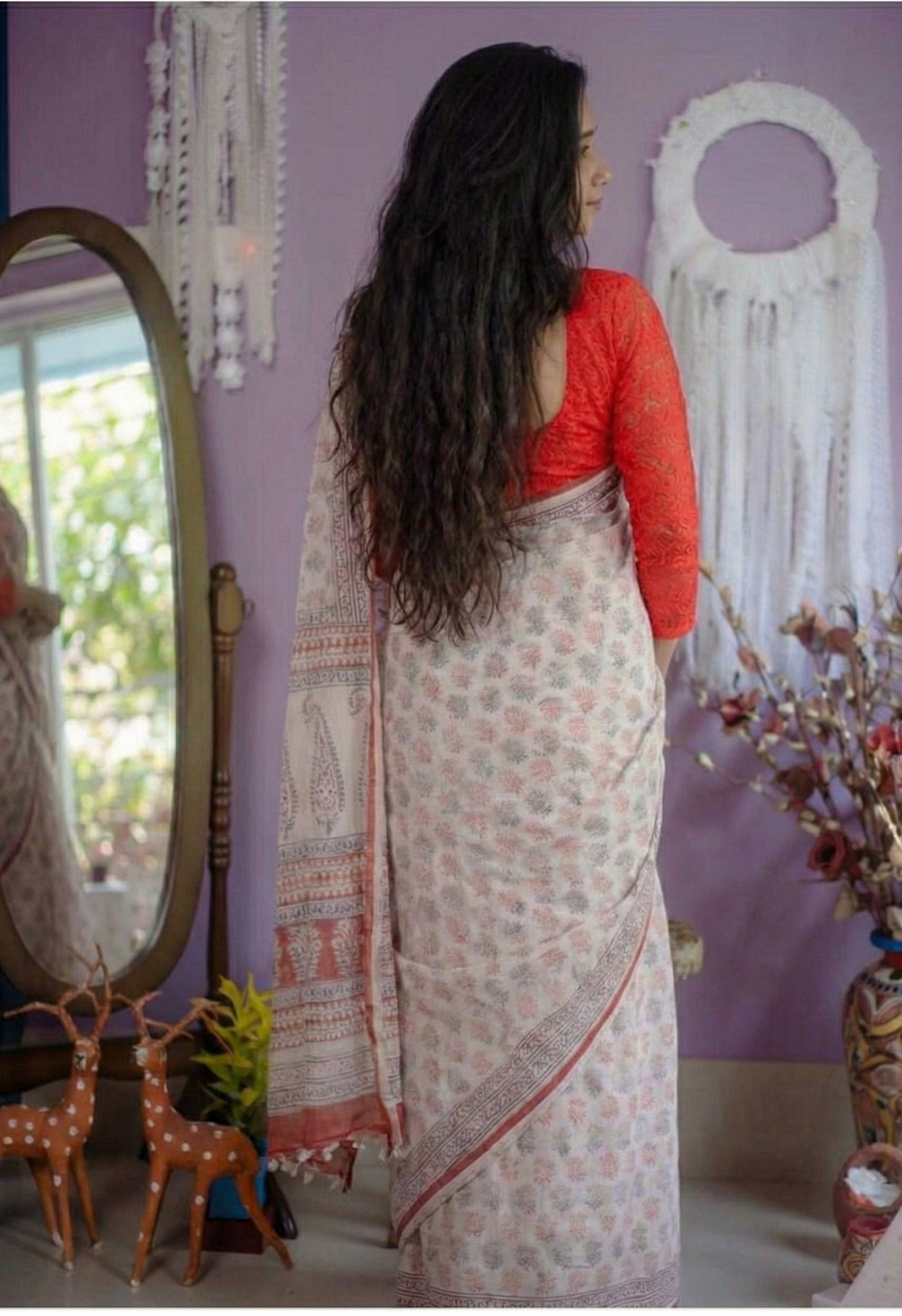 Off White Mulmul Cotton Digital Print Saree with Red Mulmul Blouse