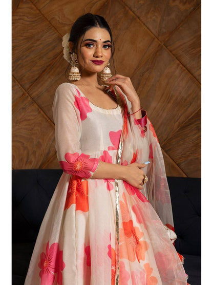 Off White Organza Digital Print Kurti Set with Dupatta & Crepe Plazzo
