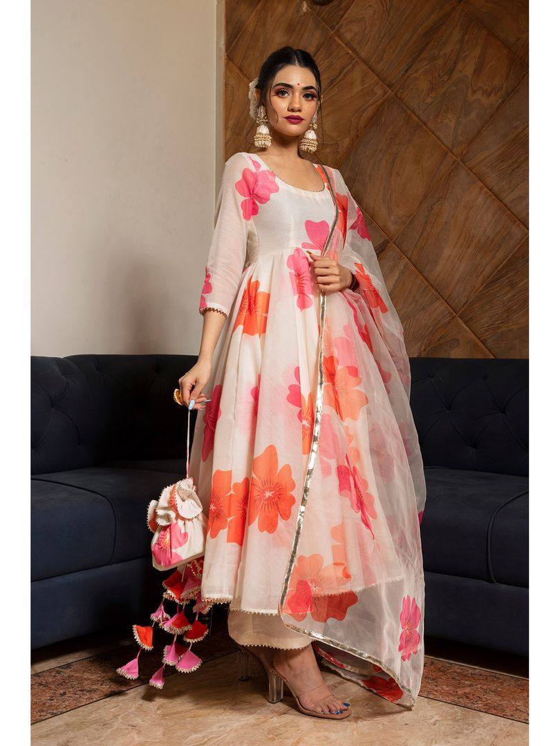 Off White Organza Digital Print Kurti Set with Dupatta & Crepe Plazzo