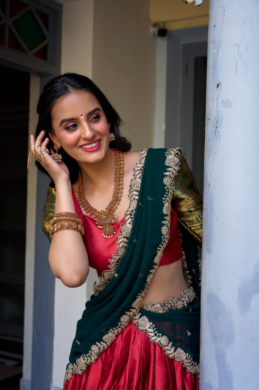Designer Red Lehenga Choli with Zari Weaving & Dupatta