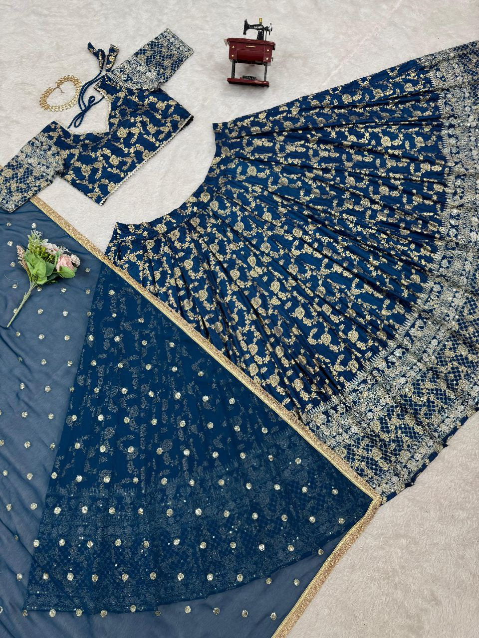 Jimi Choo Lehenga, Thread Work Lehenga, Lace Border Dupatta, Full Stitch Lehenga, Cancan Lehenga, Lightweight Lehenga, Indian Ethnic Wear, Wedding Lehenga, Festive Lehenga, 3 Meter Flair Lehenga, Unstitched Blouse, Traditional Lehenga Choli, Designer Choli Set, Micro Inner Lehenga
