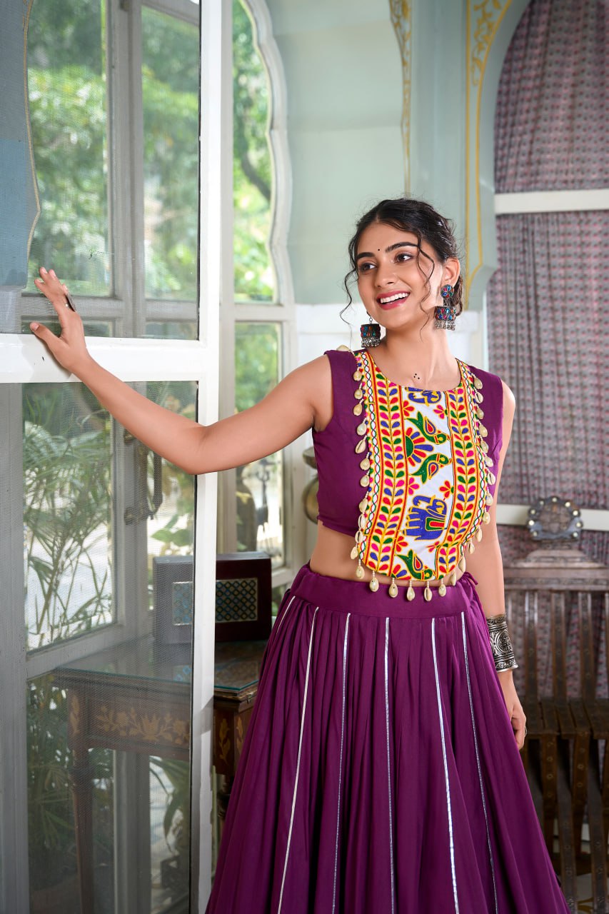 Navratri Lehenga 2025, Gamthi Work Blouse, Rayon Lehenga Choli, Kodi Lace Blouse, Gotta Patti Lehenga, Cowrie Work Choli, Stitched Navratri Lehenga, Traditional Garba Outfit, Dandiya Lehenga, 6 Meter Flare Lehenga, Festive Indian Wear, Ready to Wear Lehenga, Canvas Lined Lehenga