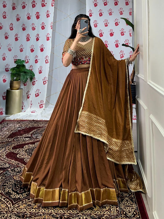 Chanderi Lehenga Choli, Navratri 2025 Outfit, Gamthi Work Choli, Mirror Work Blouse, Zari Lehenga, Gotta Patti Lehenga, Garba Night Outfit, Chanderi Chaniya Choli, Gujarati Festival Dress, Festive Traditional Wear, Navratri Look 2025, Choli for Garba, Pure Chanderi Lehenga