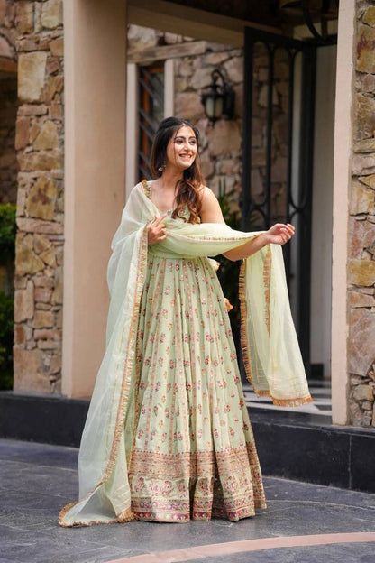 Thread Work Gown