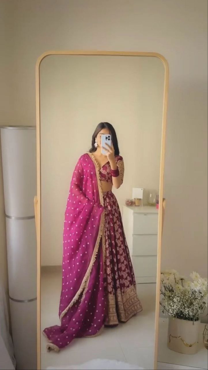 Jimi Choo Lehenga, Thread Work Lehenga, Lace Border Dupatta, Full Stitch Lehenga, Cancan Lehenga, Lightweight Lehenga, Indian Ethnic Wear, Wedding Lehenga, Festive Lehenga, 3 Meter Flair Lehenga, Unstitched Blouse, Traditional Lehenga Choli, Designer Choli Set, Micro Inner Lehenga