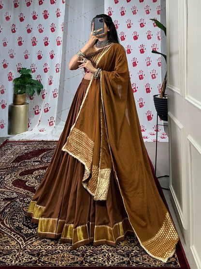 Chanderi Lehenga Choli, Navratri 2025 Outfit, Gamthi Work Choli, Mirror Work Blouse, Zari Lehenga, Gotta Patti Lehenga, Garba Night Outfit, Chanderi Chaniya Choli, Gujarati Festival Dress, Festive Traditional Wear, Navratri Look 2025, Choli for Garba, Pure Chanderi Lehenga