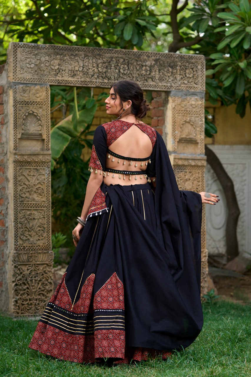 Black Pure Cotton Mirror work Gamthi Lehenga Choli with Cowrie
