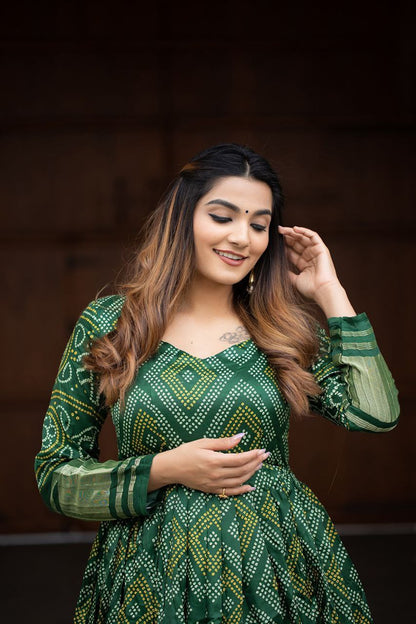 Green Bandhej Gown, Gaji Silk Gown, Traditional Gown 2025, Ready to Wear Bandhani Dress, Garba Night Outfit, Ethnic Long Gown, Gown for Wedding, Bandhani Gown with Sleeves, Indian Festive Gown