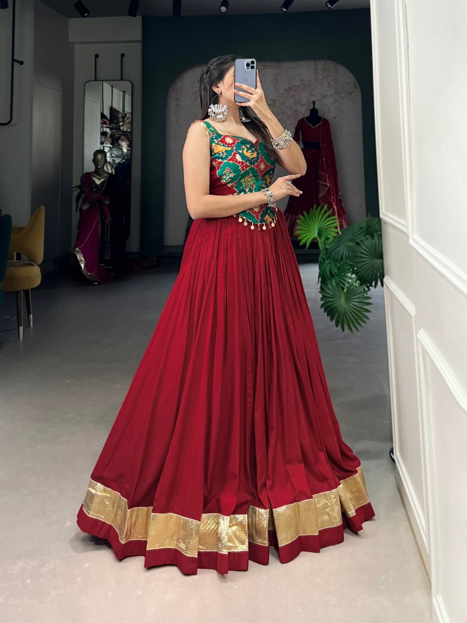 Navratri Lehenga 2025, Rayon Lehenga Choli, Silk Blend Lehenga Set, Ginni Lace Blouse, Coin Lace Blouse, 6 Meter Flare Lehenga, Viscose Jacquard Silk Blouse, Embossed Lace Lehenga, Festive Wear Lehenga, Garba Choli Set, Canvas Lined Lehenga, Stitched Navratri Outfit, Zip Pocket Lehenga
