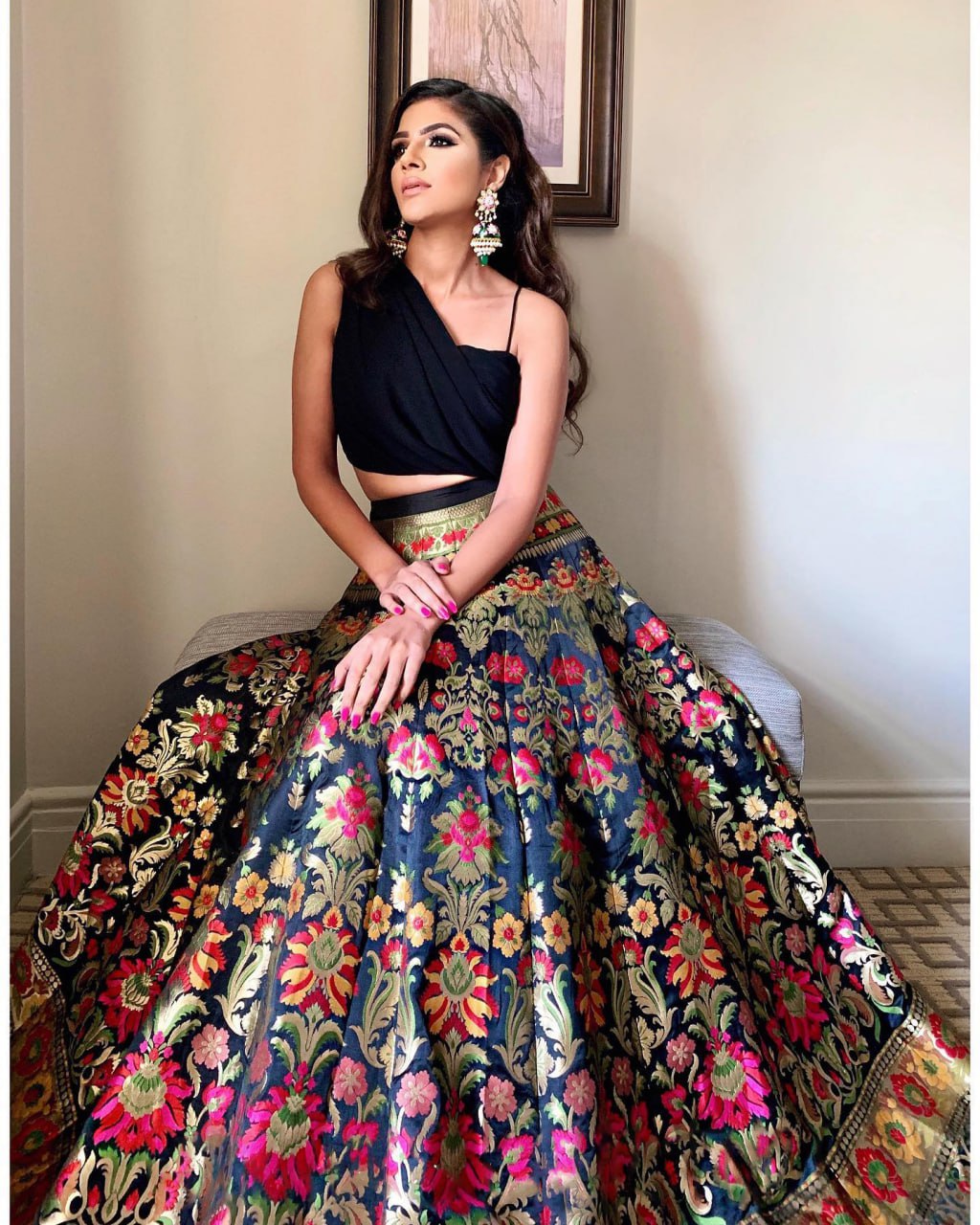 Banarasi Silk Lehenga, Zari Weaving Lehenga, Semi-Stitched Lehenga, Blouse with Attached Dupatta, Bridal Lehenga Choli, Sangeet Wear Lehenga, Wedding Lehenga Set, Canvas CanCan Lehenga, Heart Shape Blouse, Traditional Lehenga Choli, Micro Cotton Inner Lehenga, Shaadi Season Outfit, Banarasi Outfit for Pooja