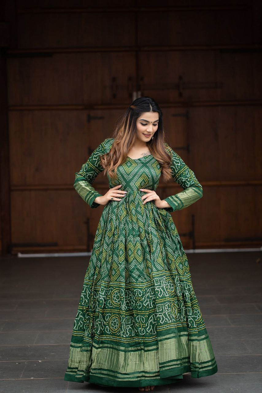 Green Bandhej Gown, Gaji Silk Gown, Traditional Gown 2025, Ready to Wear Bandhani Dress, Garba Night Outfit, Ethnic Long Gown, Gown for Wedding, Bandhani Gown with Sleeves, Indian Festive Gown