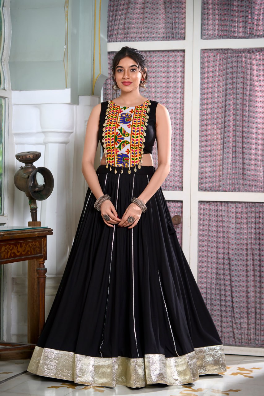 Navratri Lehenga 2025, Gamthi Work Blouse, Rayon Lehenga Choli, Kodi Lace Blouse, Gotta Patti Lehenga, Cowrie Work Choli, Stitched Navratri Lehenga, Traditional Garba Outfit, Dandiya Lehenga, 6 Meter Flare Lehenga, Festive Indian Wear, Ready to Wear Lehenga, Canvas Lined Lehenga