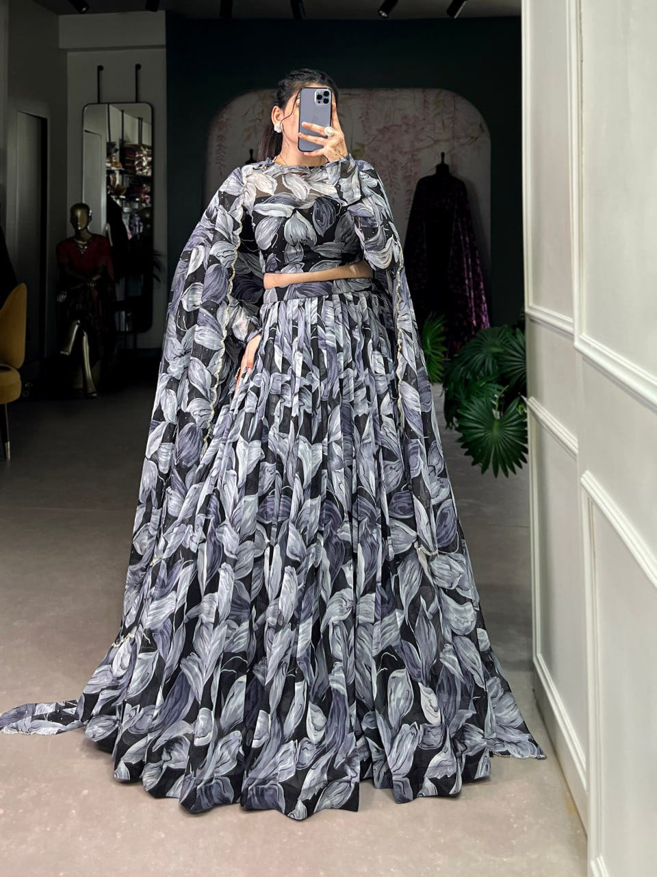 Tabby Silk Lehenga, Hotfix Work Lehenga, Printed Lehenga Choli, Tabby Silk Dupatta, Unstitched Blouse Set, Festive Lehenga Choli, 5.5 Meter Flair Lehenga, Canvas Lehenga, Stitched Indian Lehenga, Ethnic Wear 2025, Lightweight Lehenga, Designer Lehenga Choli, Tabby Silk Wedding Wear