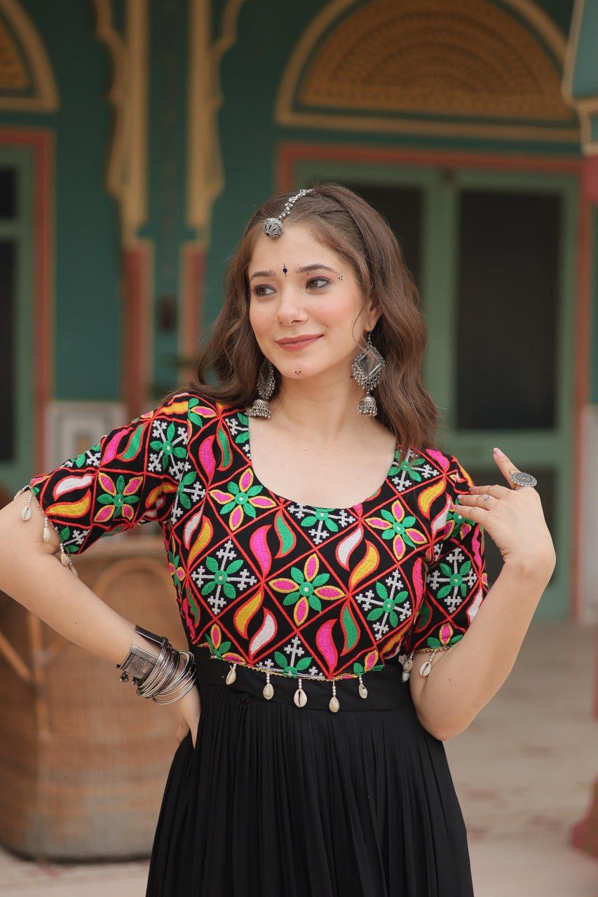 Navratri Gown 2025, Kutchi Work Gown, Gamthi Work Gown, WL-9188 Gown, Black Rayon Gown, Gown for Garba Night, L Size Gown, Traditional Indian Gown, Round Neck Fancy Gown, 10 Meter Flair Gown, Gathering Stitch Gown, Ethnic Festive Wear, Navratri Special Outfit