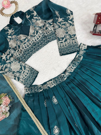 Jimi Choo Lehenga, Thread Work Lehenga, Full Stitch Lehenga, Lehenga with Cancan, Lace Border Dupatta, Unstitched Blouse, Micro Inner Lehenga, Wedding Wear Lehenga, Festive Wear Lehenga, Indian Ethnic Wear, Designer Lehenga Set, 3 Meter Flair Lehenga, Lightweight Lehenga Choli