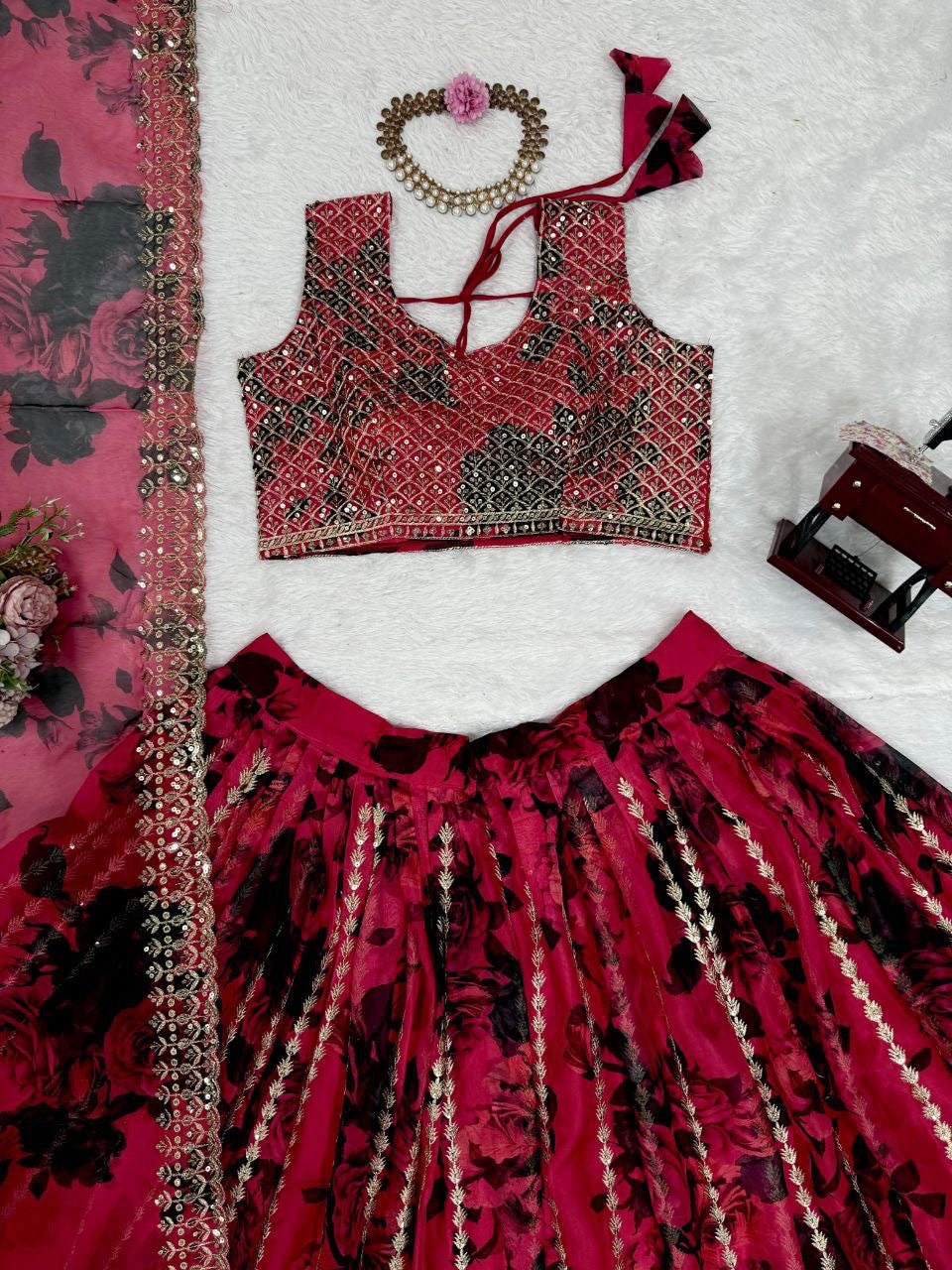 Tabby Organza Lehenga, Sequin Work Lehenga, Organza Choli Set, Full Stitch Lehenga, Lace Border Dupatta, Lightweight Lehenga, Wedding Lehenga Choli, Festive Ethnic Wear, Designer Organza Lehenga, Traditional Lehenga Choli, 3 Meter Flair Lehenga, Unstitched Blouse, Micro Inner Lehenga