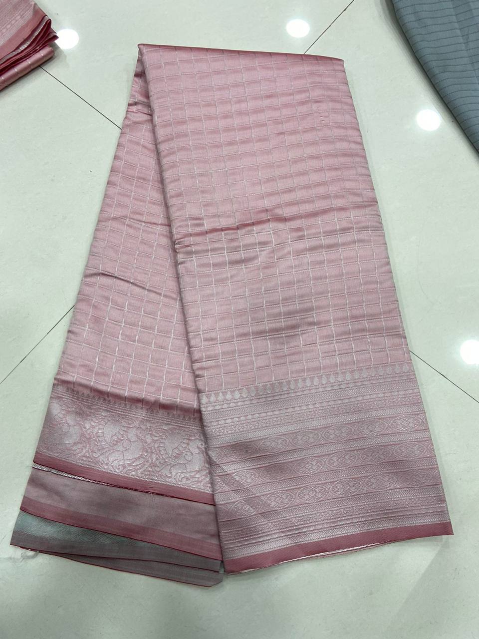 Pink Traditional Kanchipuram Silk Saree with Chex Design Woven Blouse