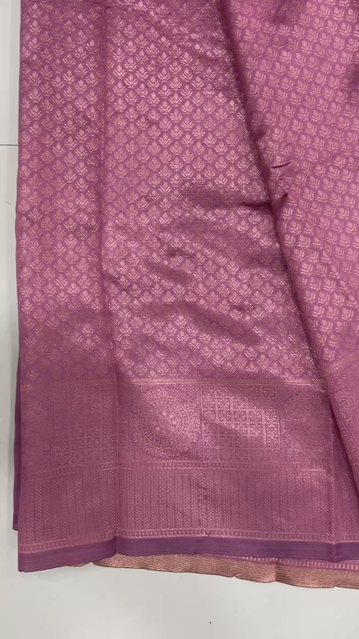 Rose Pink Kanchipuram Weaving Saree with Classic Woven Border