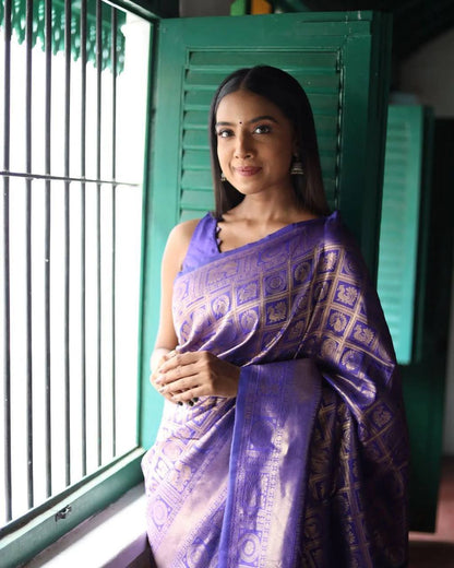 Purple Traditional Kanchipuram Silk Saree with Woven Matching Blouse