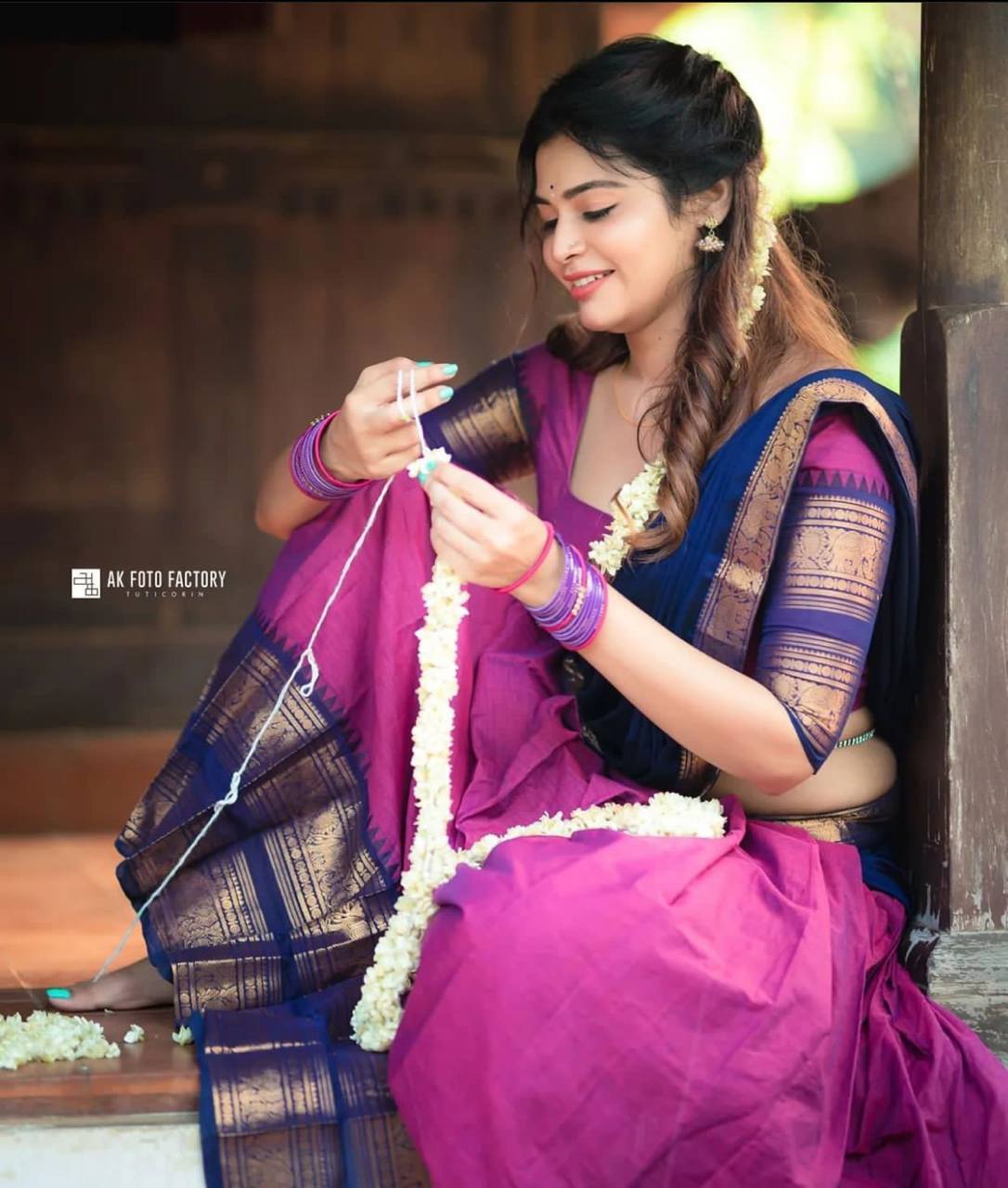 Rani Pink Heavy Cotton Saree with Kanchipuram Zari Border Navy Blue Dupatta