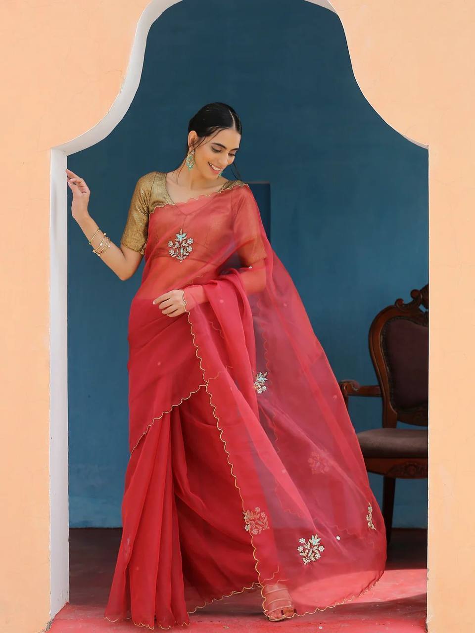 Red Handcrafted Organza Saree with Embroidery Banglori Satin Blouse