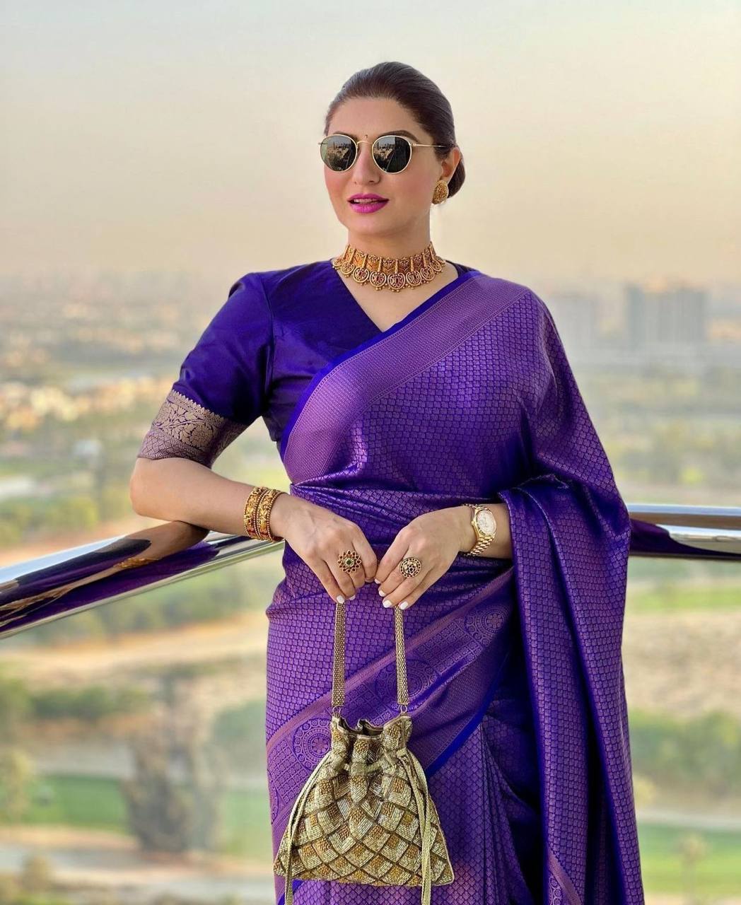 Violet Kanchipuram Weaving Saree with Classic Woven Border