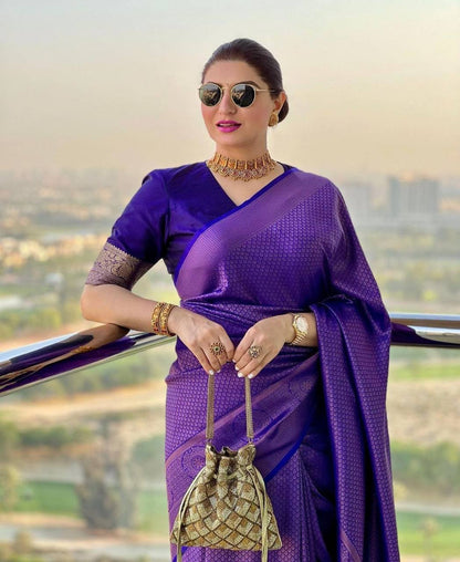 Violet Kanchipuram Weaving Saree with Classic Woven Border