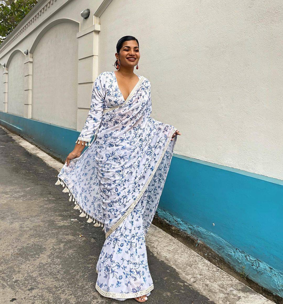 White and Blue Print Georgette Saree with Mirror Lace Real Kodi Border