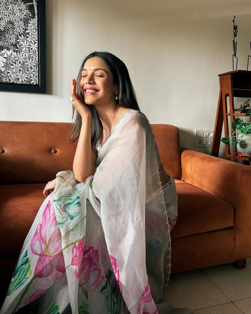 White Tebi Silk Digital Pink and Green Floral Print Flower Saree